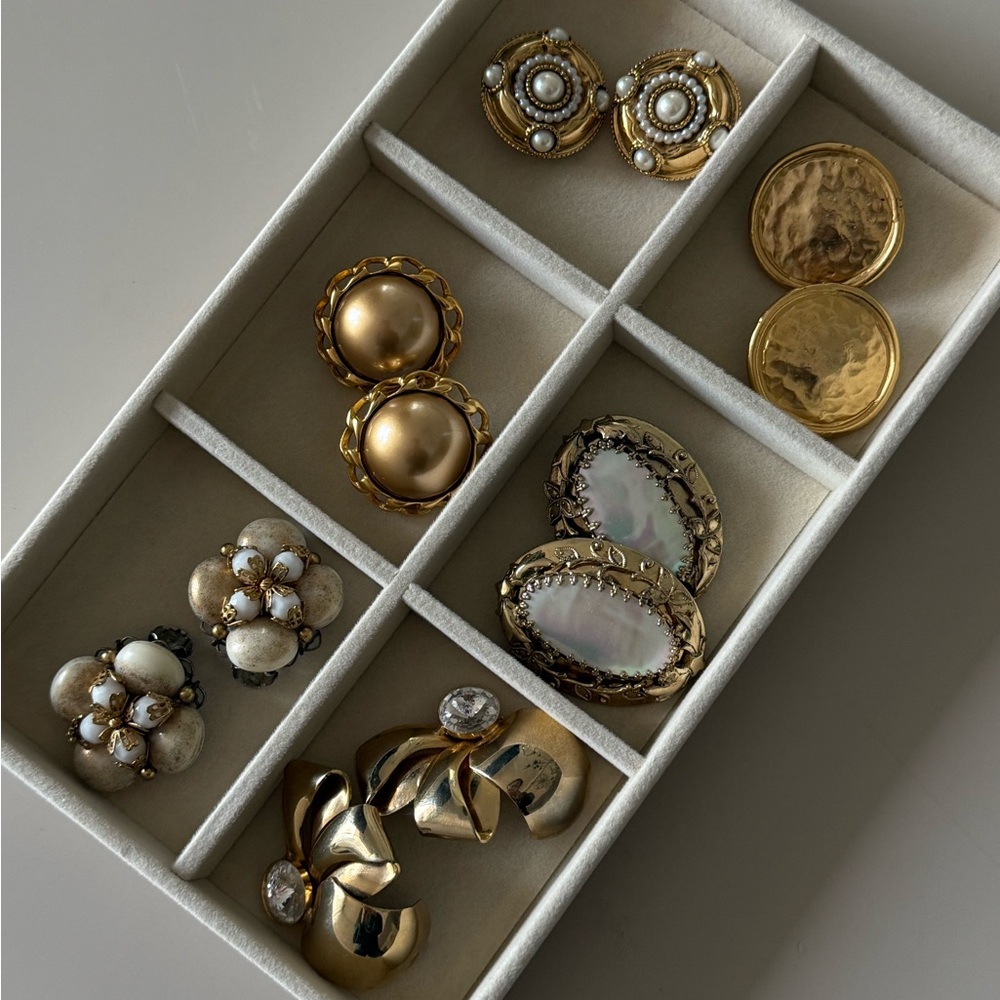 Lot of vintage earrings 1980s